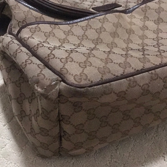 Gucci Diaper Bag w/ changing pad - Picture 6 of 7